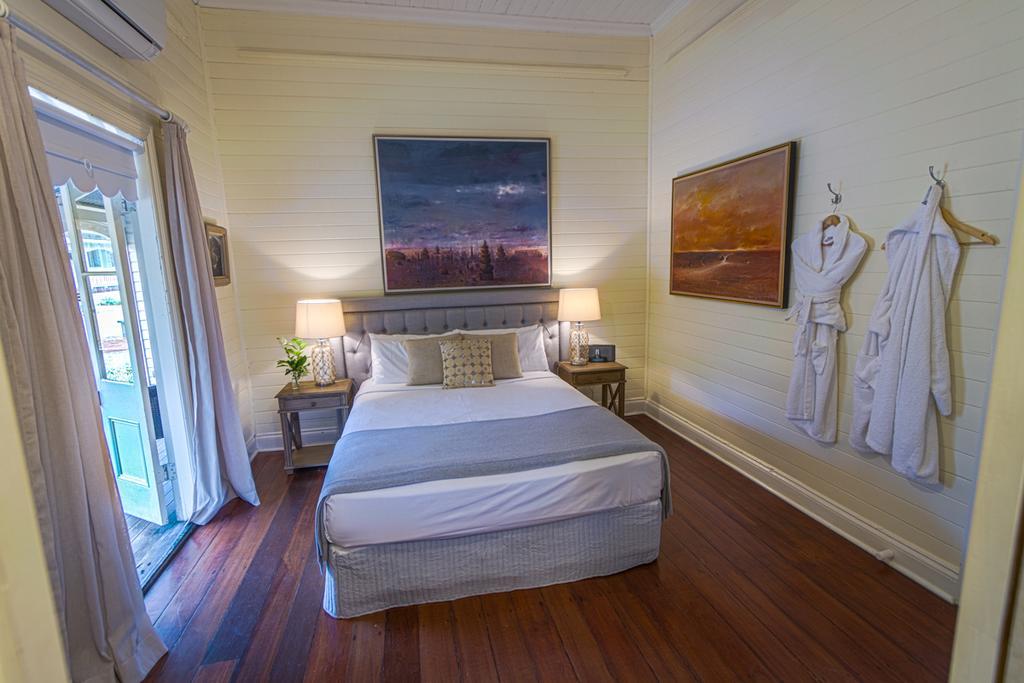 Bangalow Guesthouse Экстерьер фото